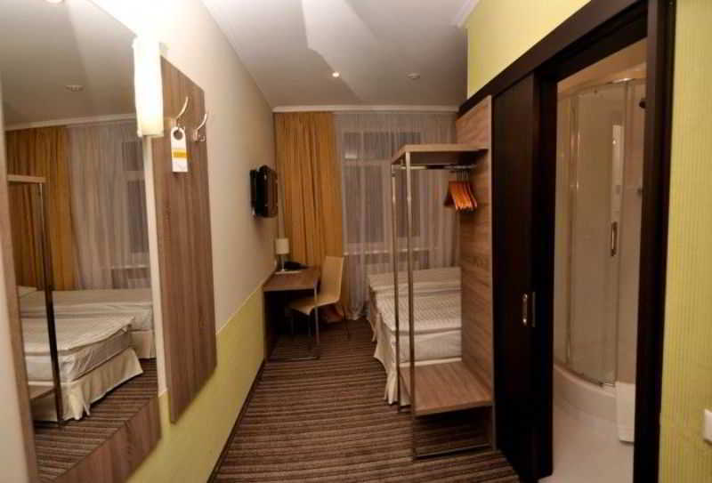 Optima Cherkasy Hotel Ngoại thất bức ảnh