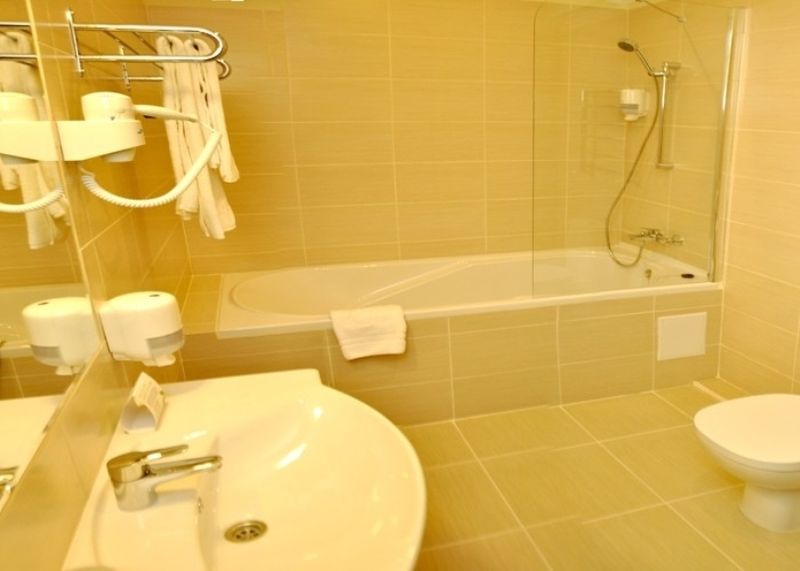 Optima Cherkasy Hotel Ngoại thất bức ảnh