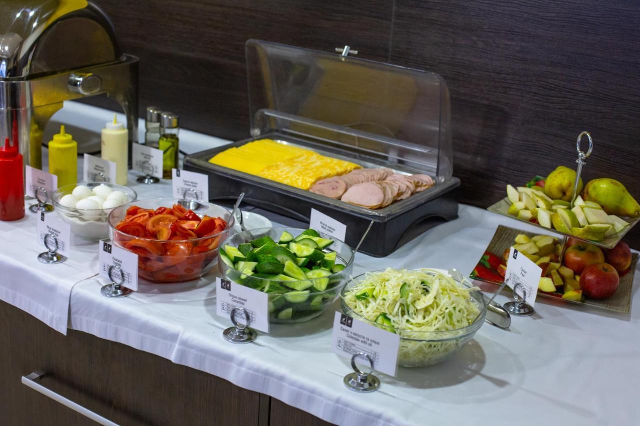 Optima Cherkasy Hotel Ngoại thất bức ảnh